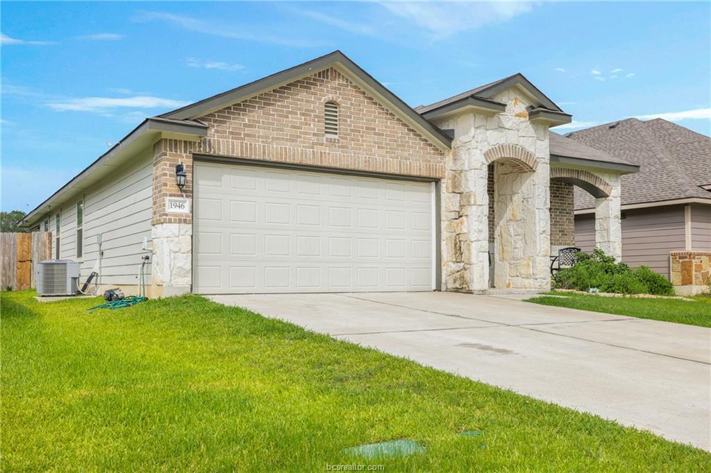 Property Photo: 1946 Thorndyke Lane TX 77807