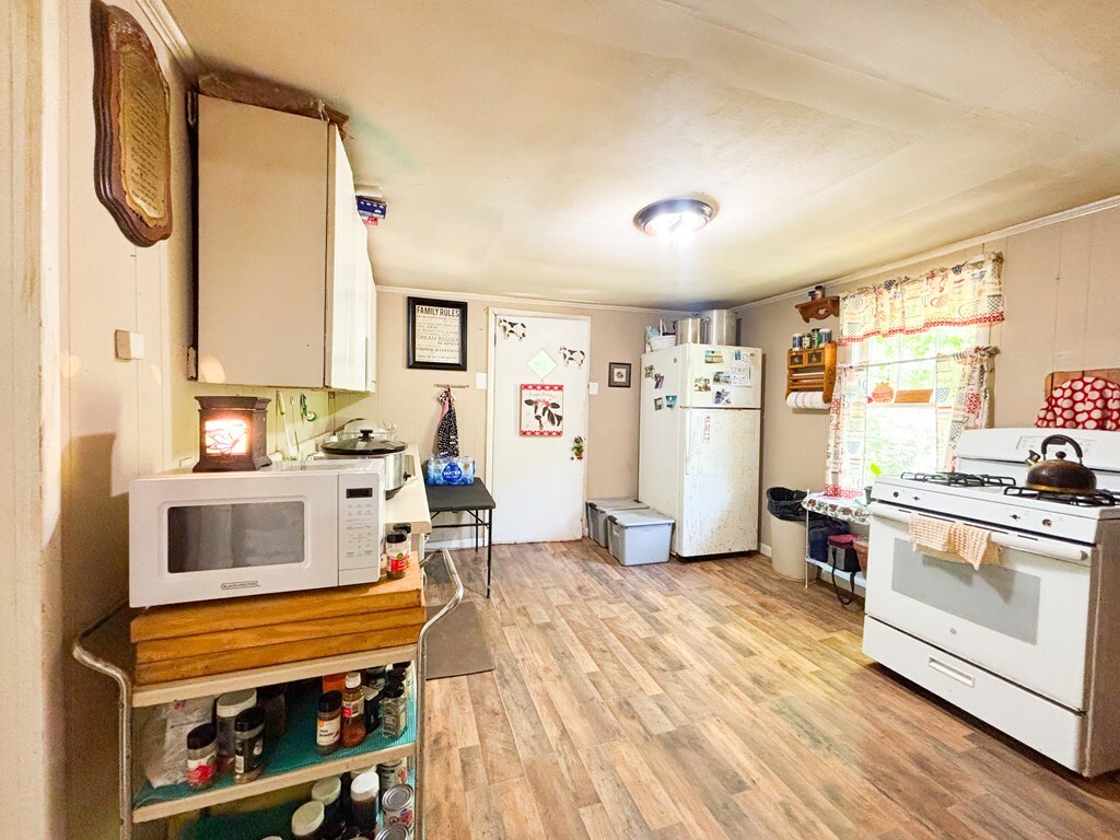 Property Photo: 12960 Wv Rt 20 WV 25979