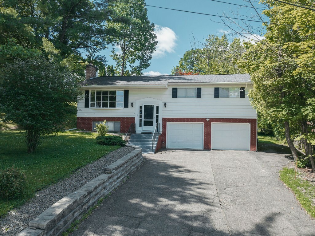 Property Photo:  1004 Baylor Drive  NY 13850 