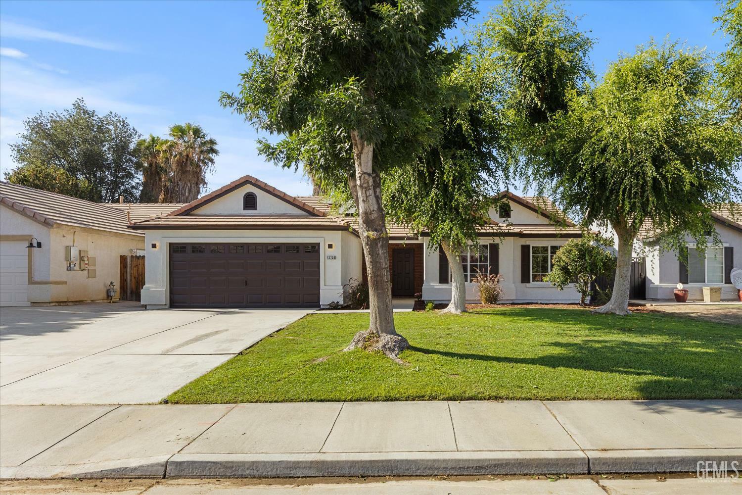 12722 Lavina Avenue  Bakersfield CA 93312 photo
