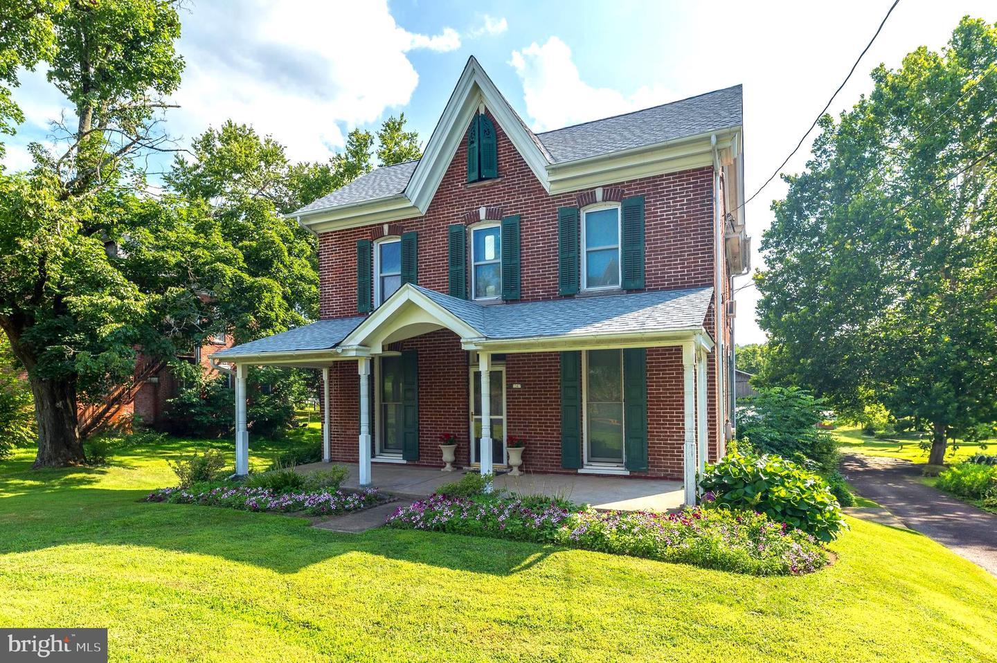 Property Photo: 1567 Salford Street PA 18957