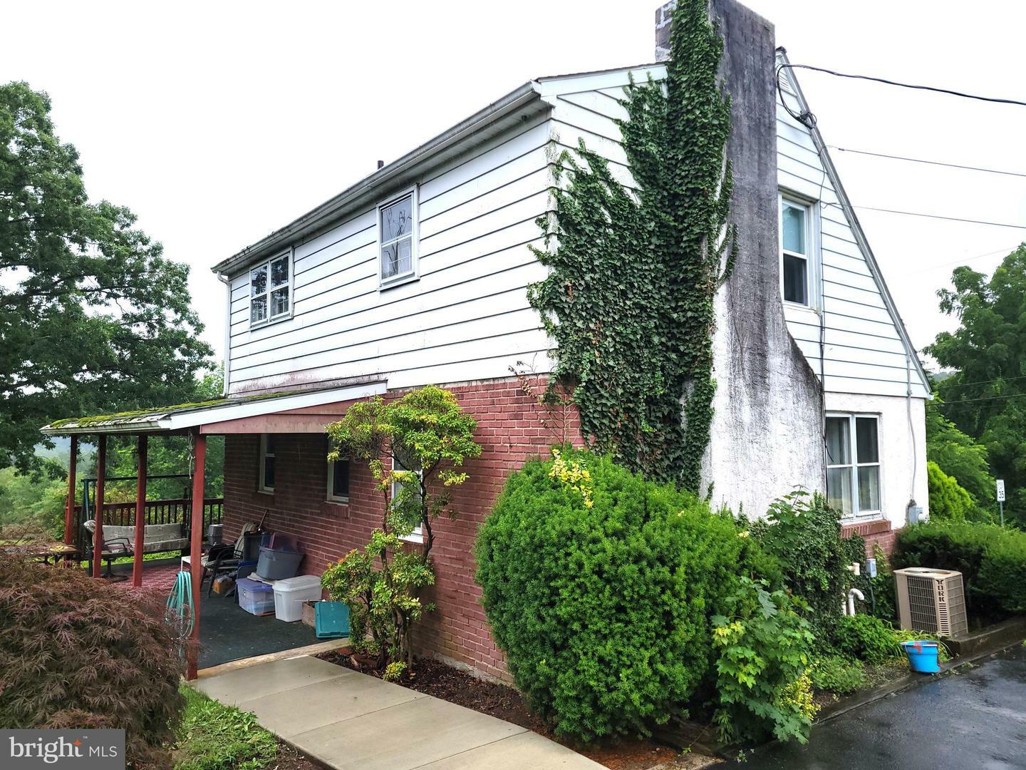 Property Photo: 141 Greshville PA 19512