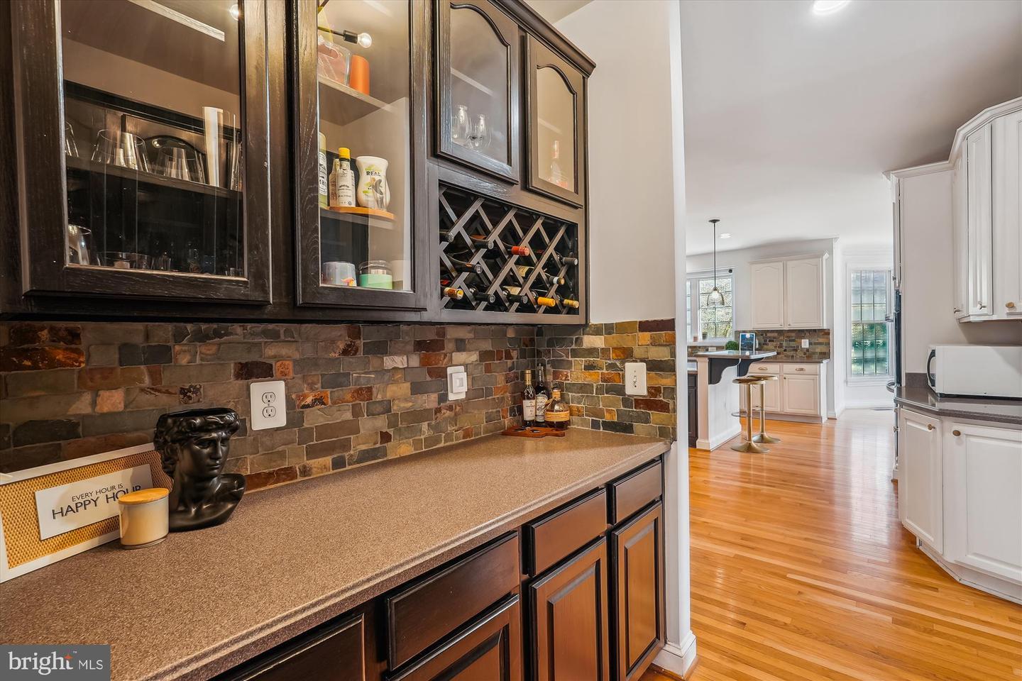Property Photo: 35400 Autumn Ridge Court VA 20141