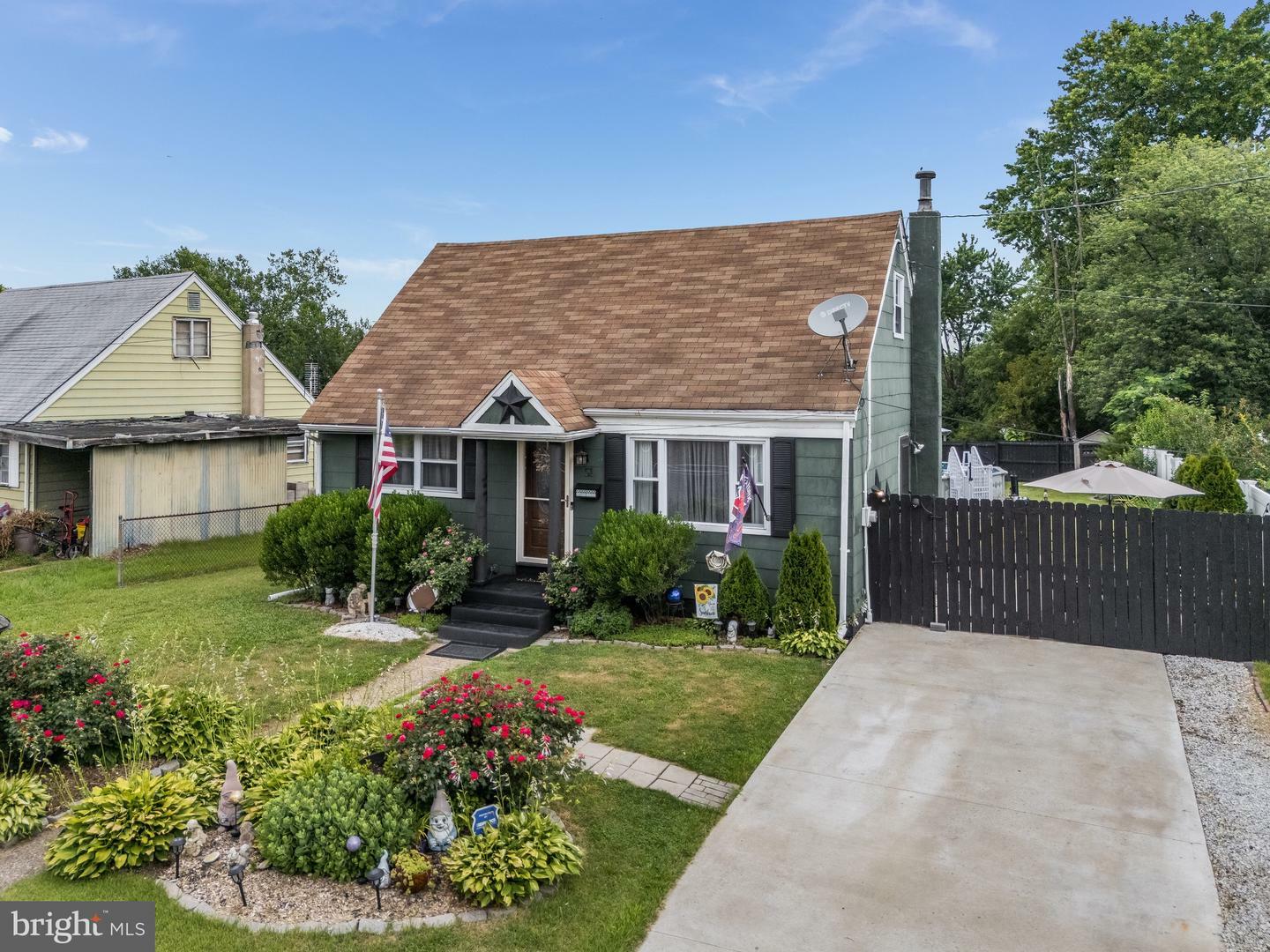51 Soloff Drive  Hamilton NJ 08610 photo