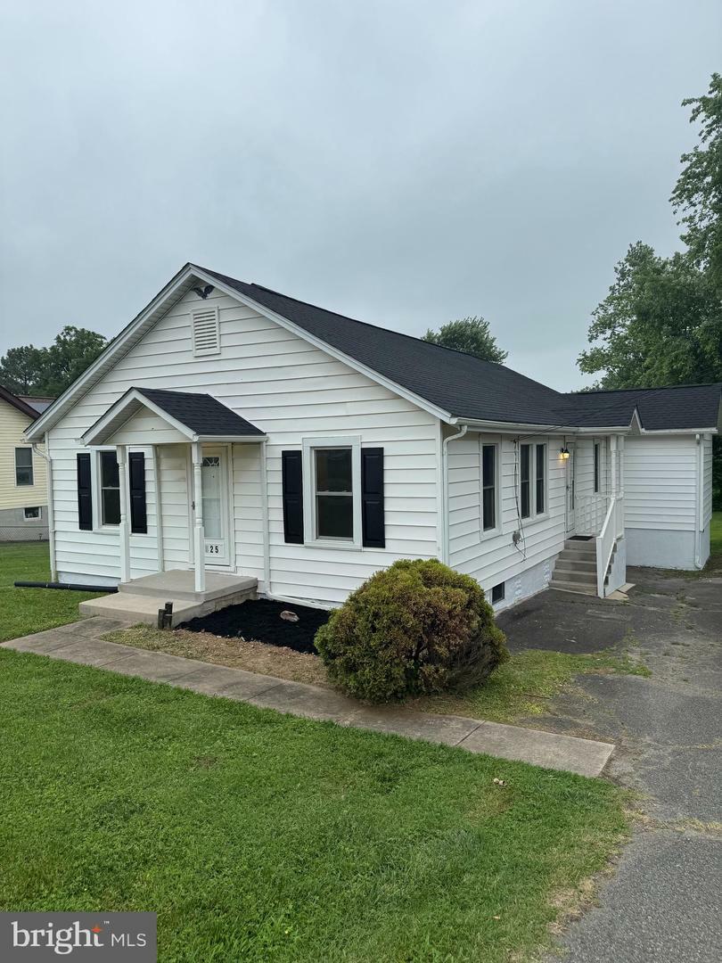 Property Photo:  5825 Ebenezer Road  MD 21162 