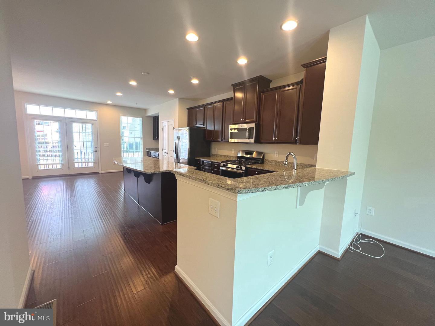 Property Photo: 246 Crescent Station Terrace SE VA 20175