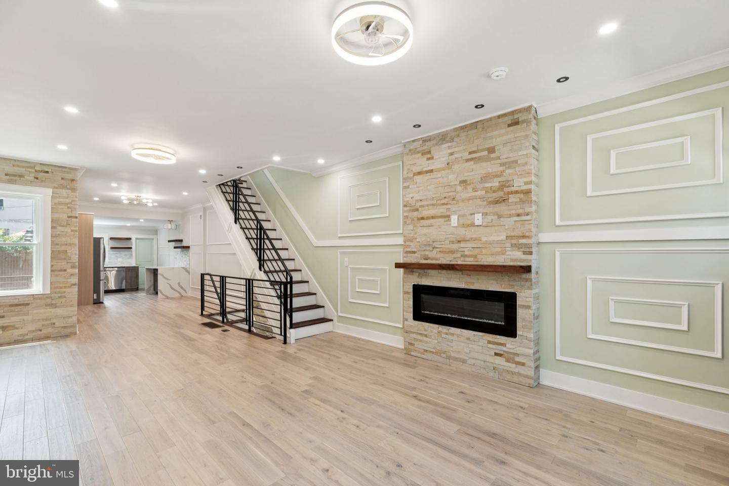 2106 E Somerset Street  Philadelphia PA 19134 photo
