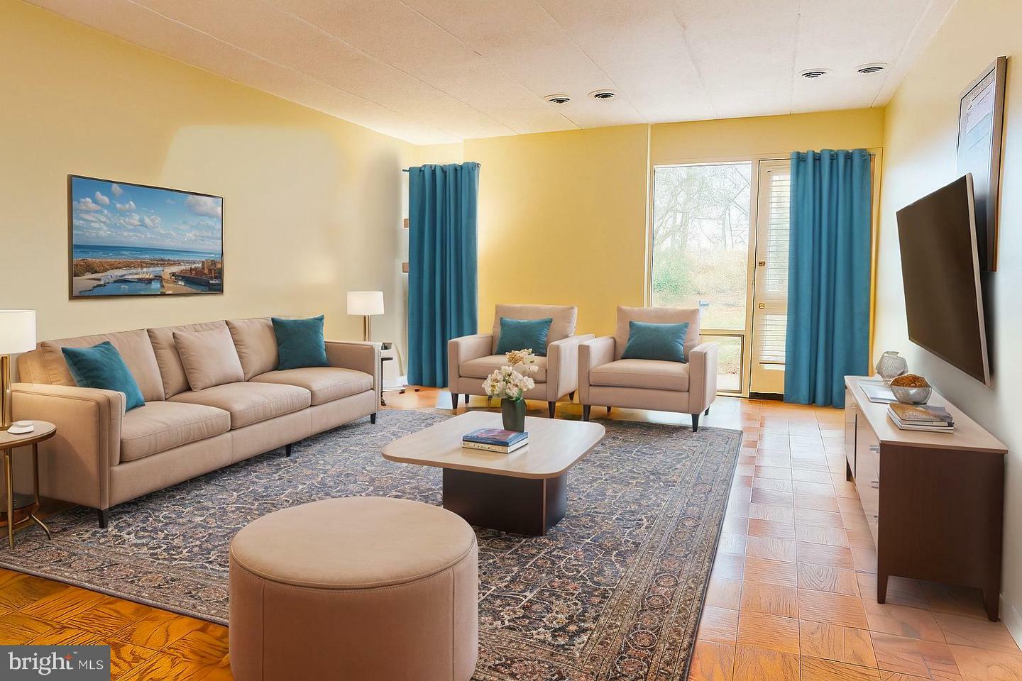 Property Photo:  2605 Redcoat Drive 252  VA 22303 