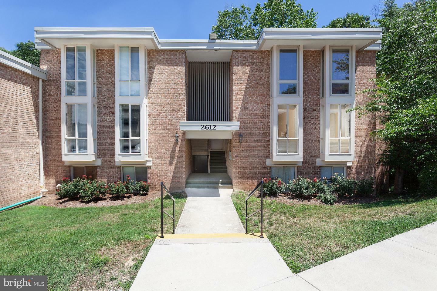 2612 Fort Farnsworth Road 262  Alexandria VA 22303 photo