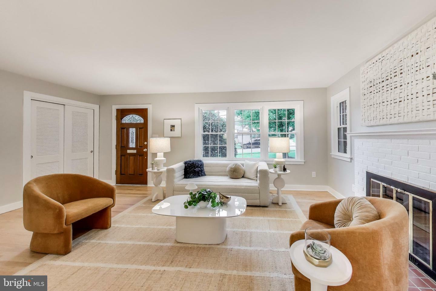 Property Photo:  1400 Wake Forest Drive  VA 22307 