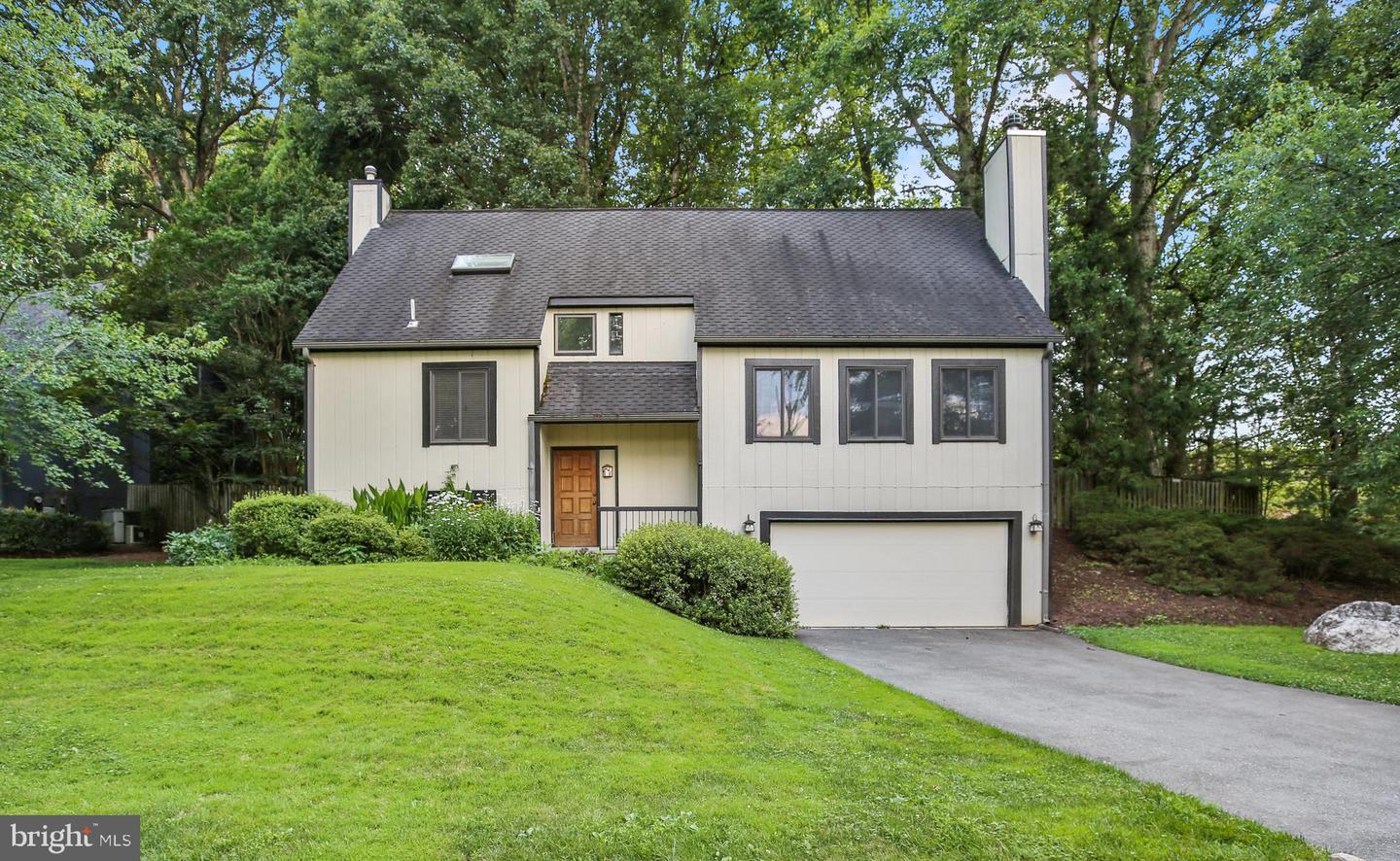 11220 Angus Place  Potomac MD 20854 photo
