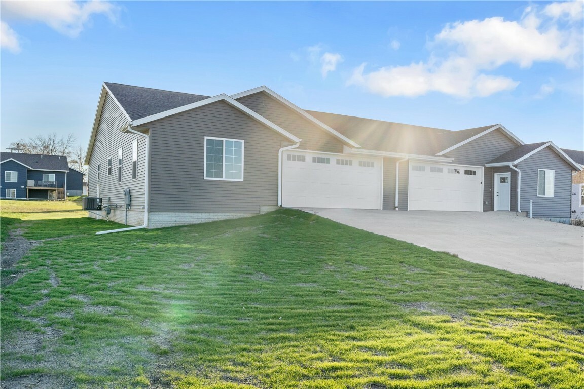 Property Photo: 201 William Way IA 52315