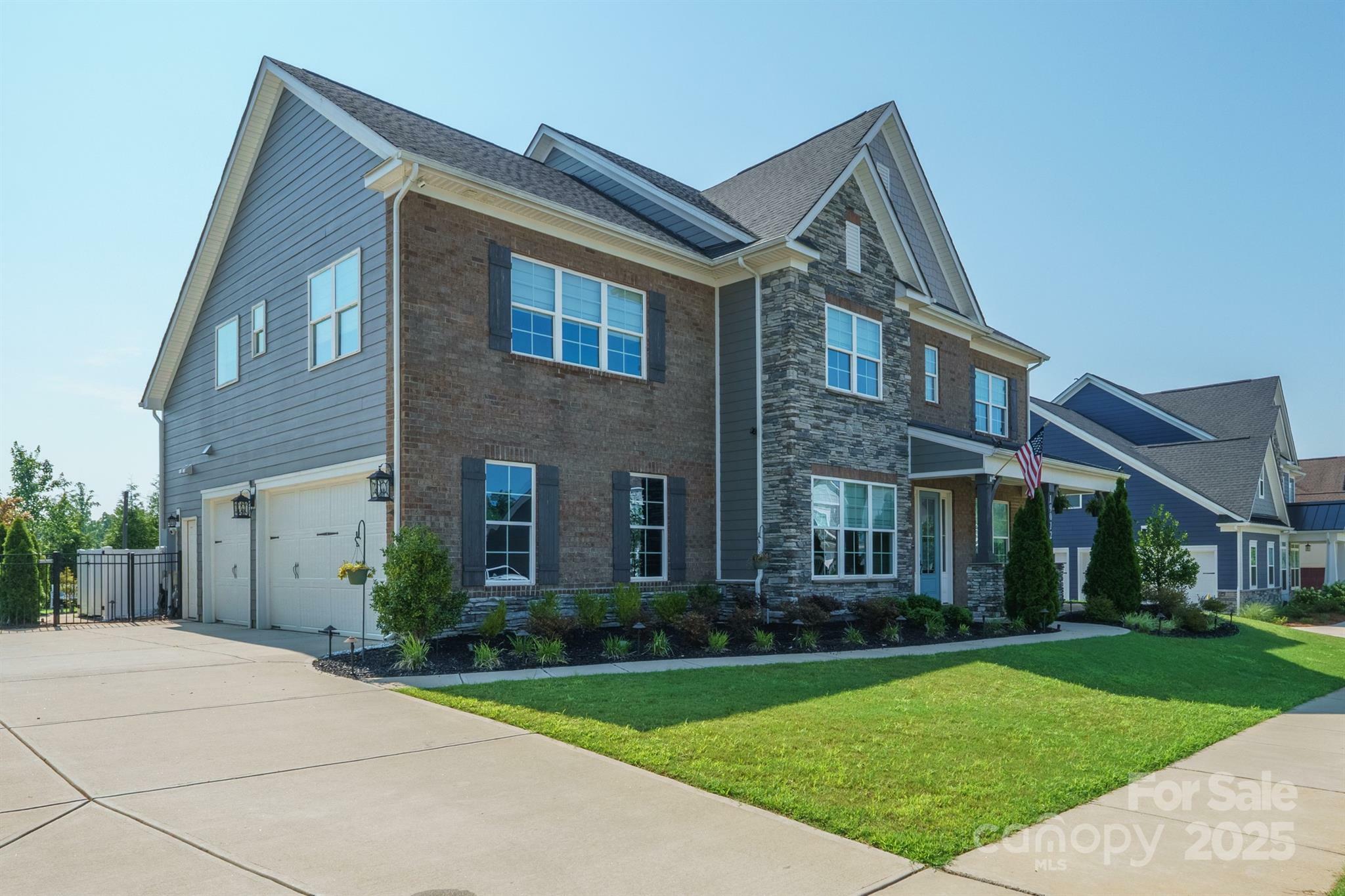 Property Photo: 19012 Beecher Commons Drive NC 28078