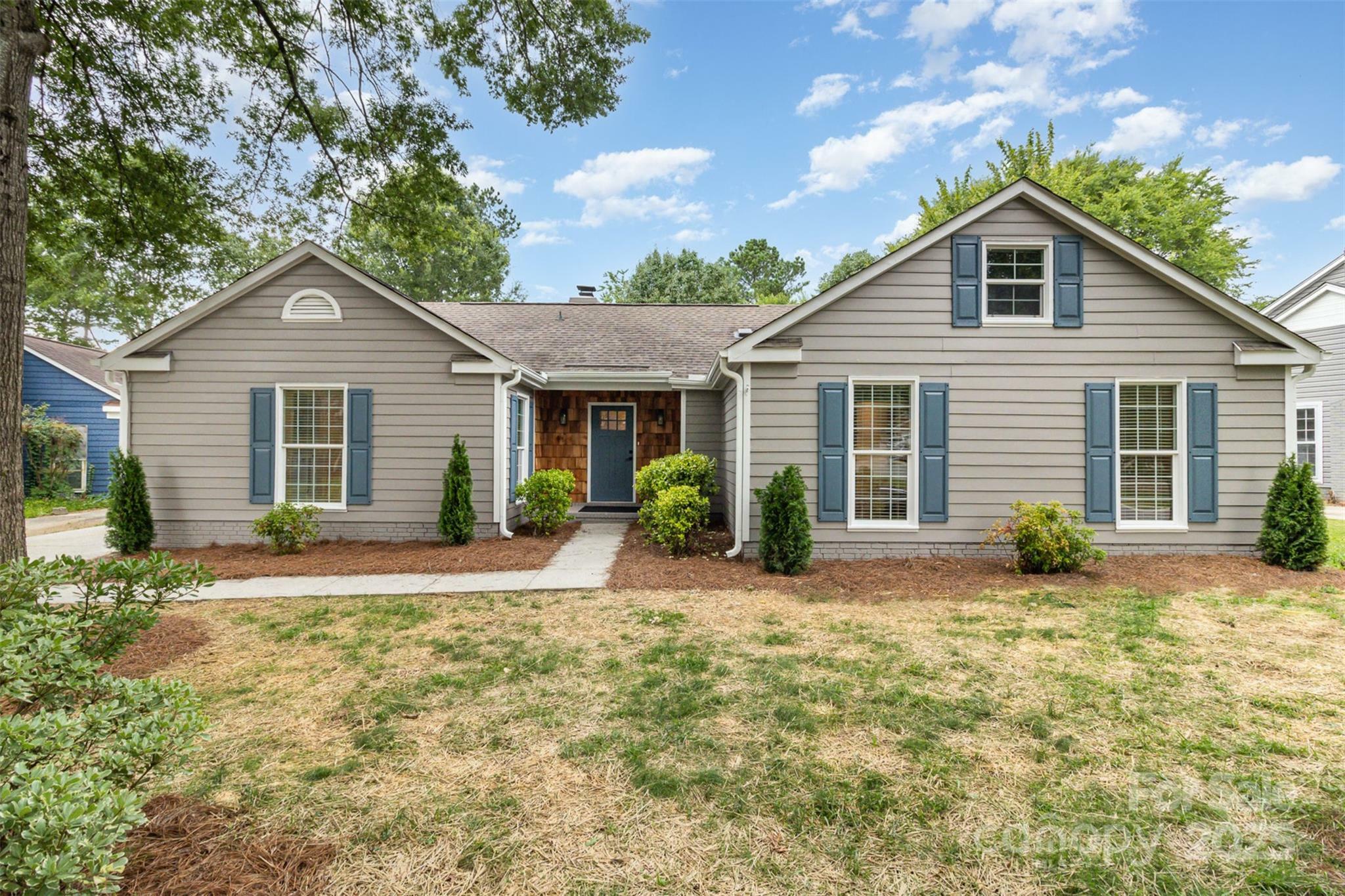 Property Photo: 5234 Bellflower Lane NC 28227