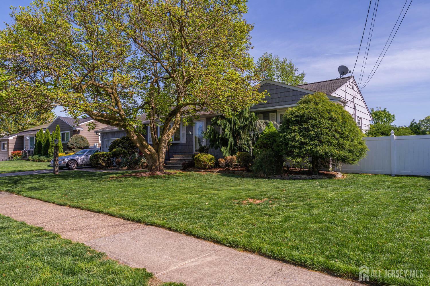Property Photo:  15 E Grant Avenue  NJ 07067 