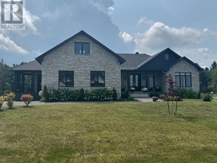 1684 Trizisky Street  North Dundas ON K0E 1S0 photo