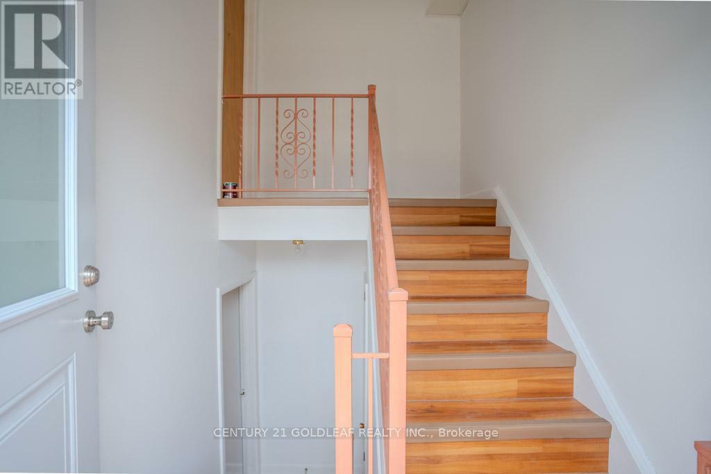 Property Photo: 151 Montfort Street ON K1L 5P5