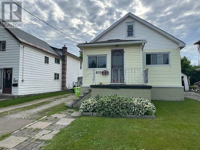 Property Photo: 489 Northland Rd ON P6C 3N7
