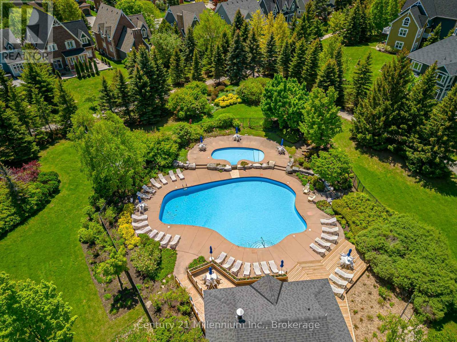 Property Photo: 184 Snowbridge Way 120 ON L9Y 3Z2