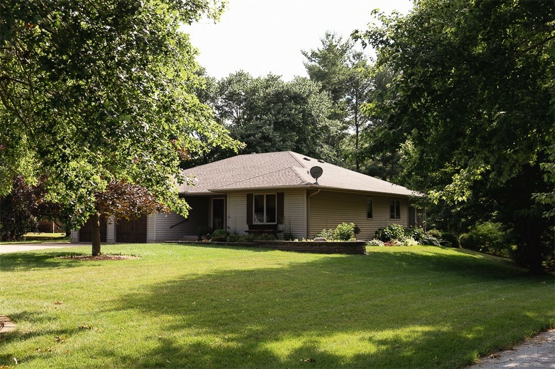 Property Photo:  803 Putnam Road  IL 62550 