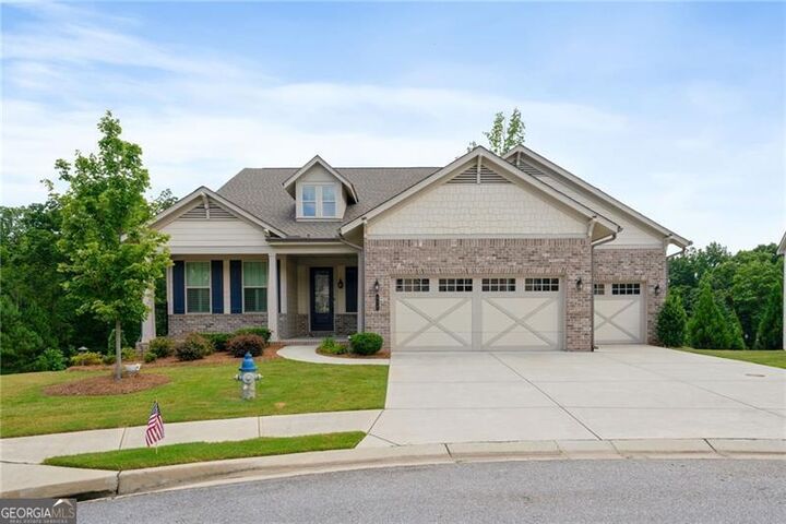 Property Photo: 272 Silver Court GA 30548