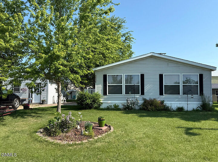 1536 11th Street SW  Valley City ND 58072 photo
