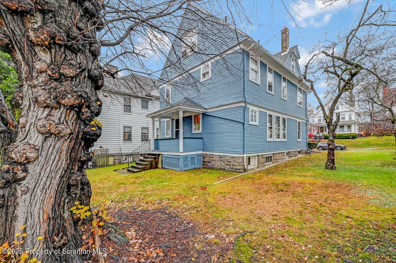 Property Photo:  1008 Sunset Street  PA 18509 