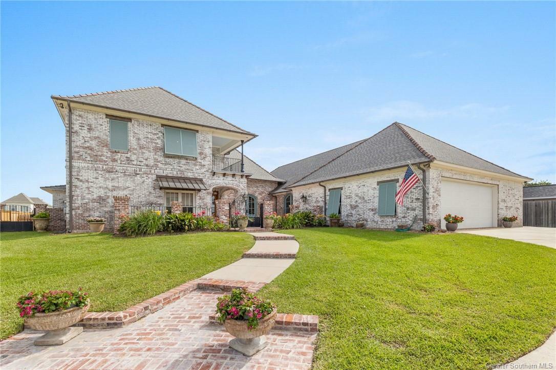 Property Photo:  2200 Longue Vue Drive  LA 70605 