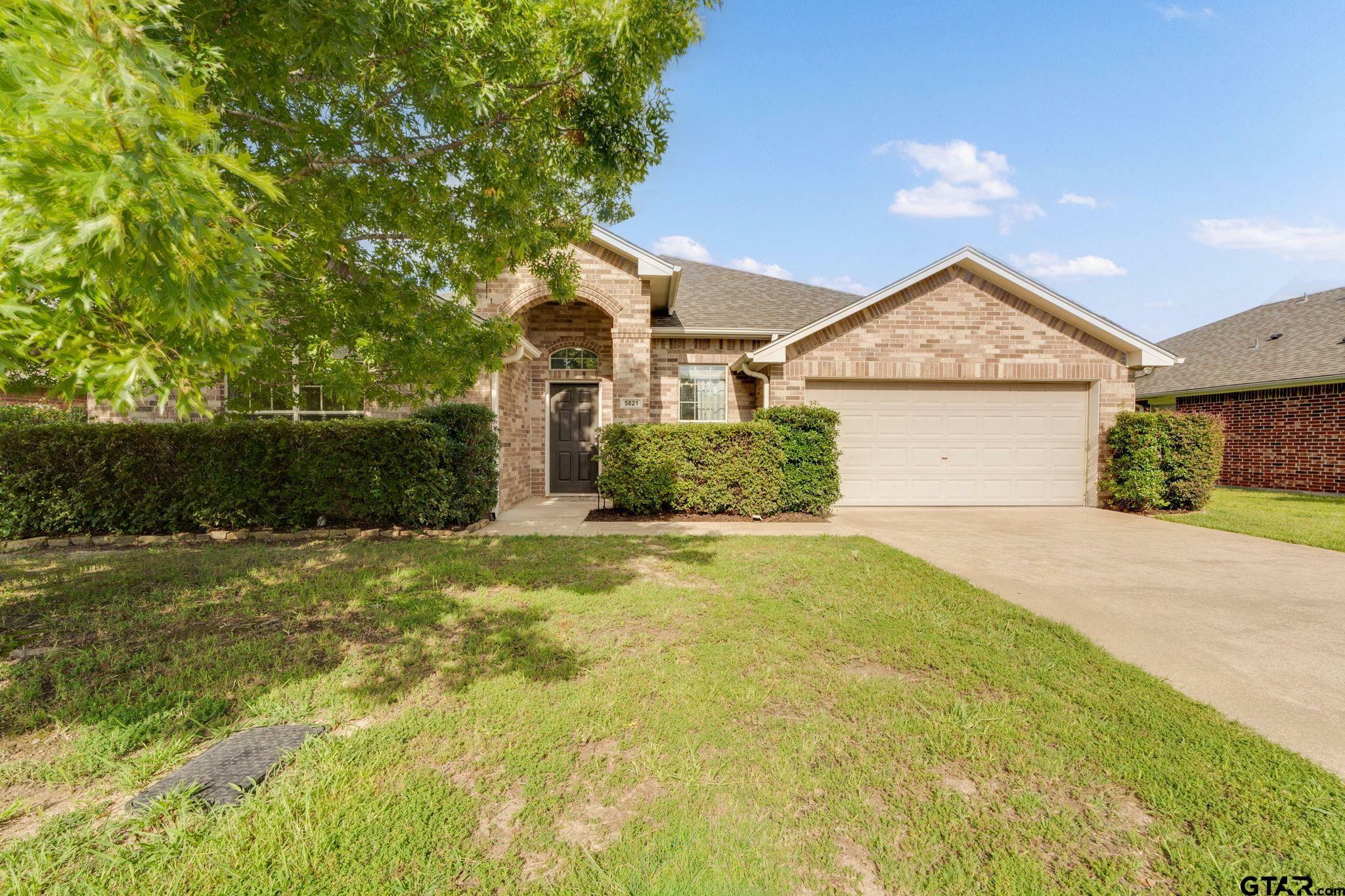 Property Photo:  5821 Thompson Pl  TX 75707 