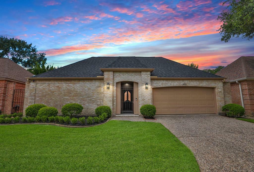 Property Photo: 303 Champions Colony TX 77069