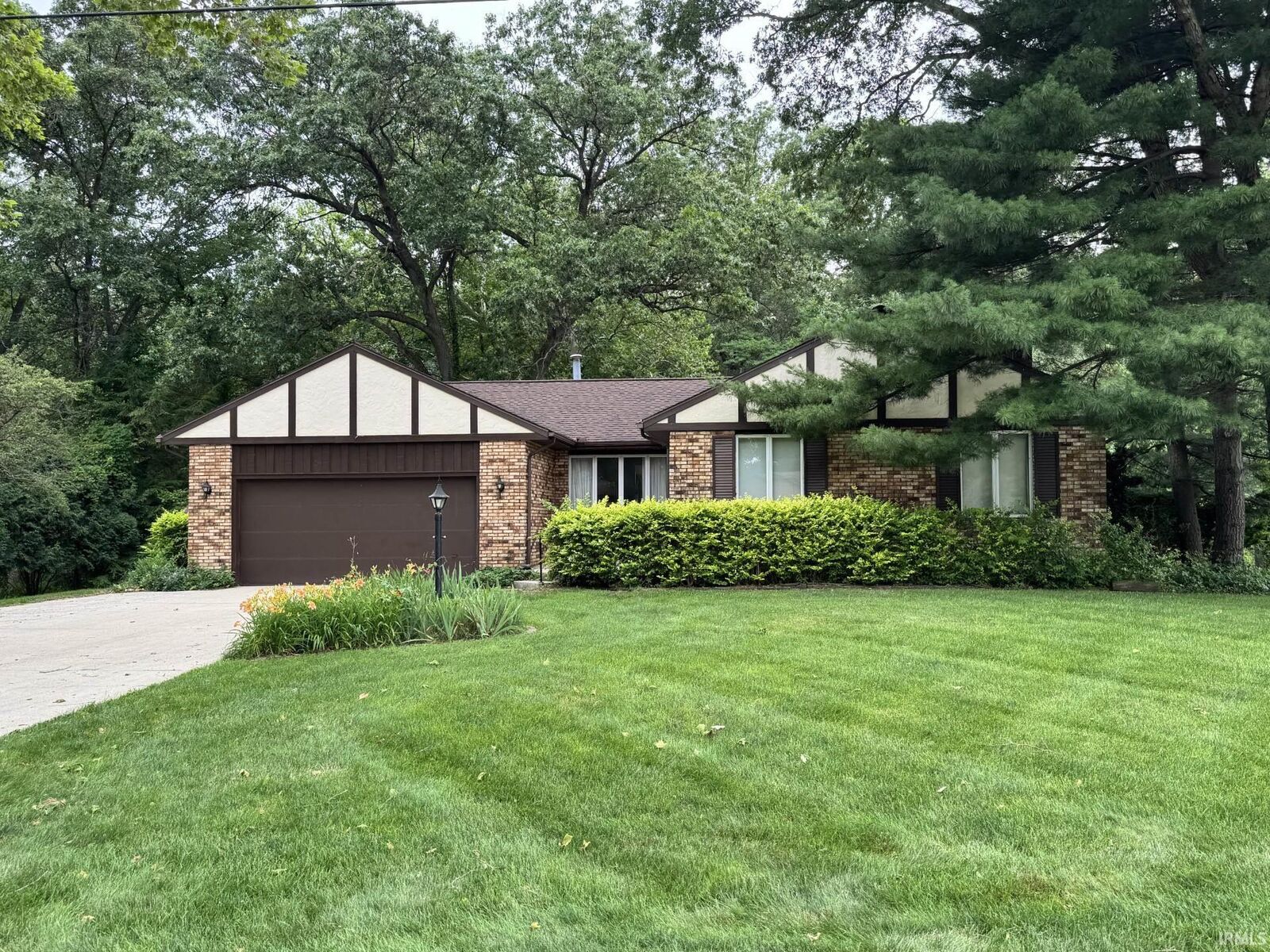 Property Photo: 55045 Cobus Lane IN 46514