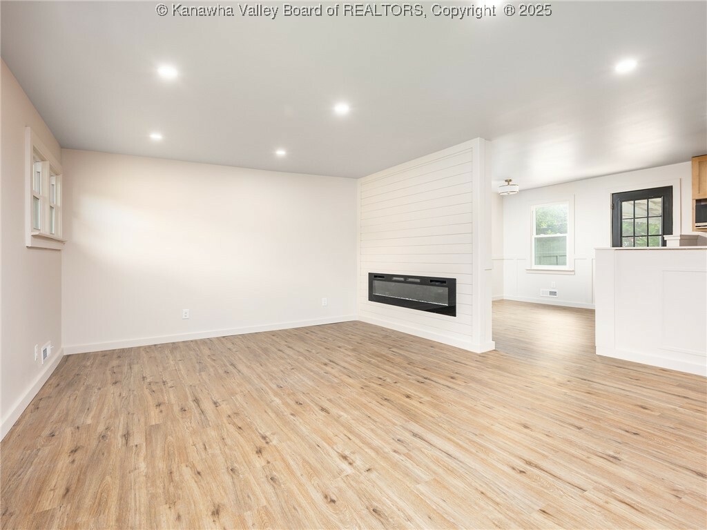Property Photo: 2087 Shadyside Road WV 25177