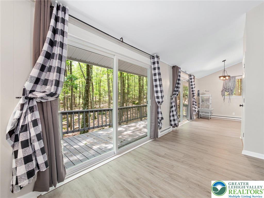 Property Photo:  205 Mountain View Drive  PA 18428 