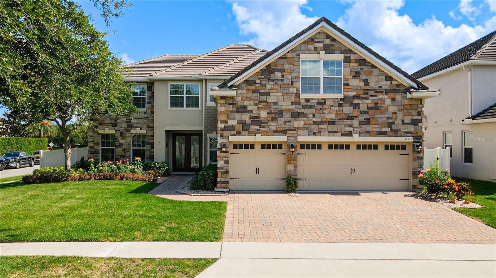 Property Photo:  10319 Lavande Drive  FL 32836 