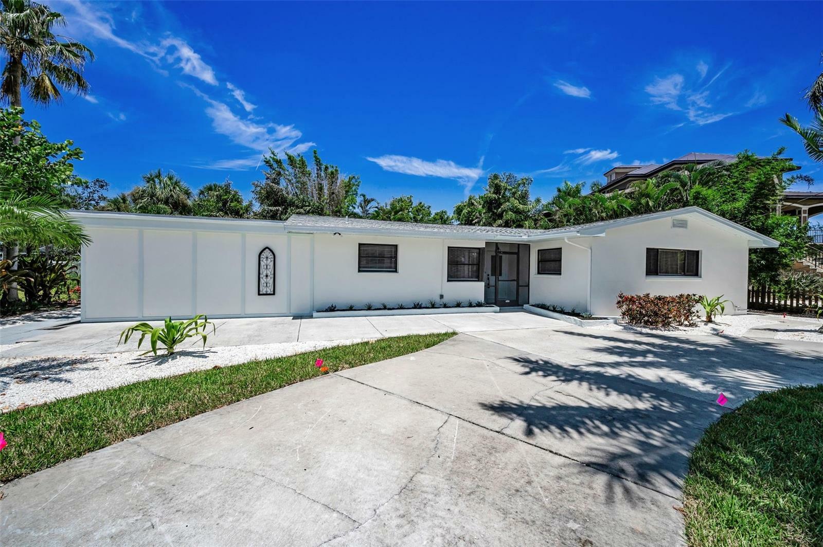 Property Photo: 112 Peterson Lane FL 34683