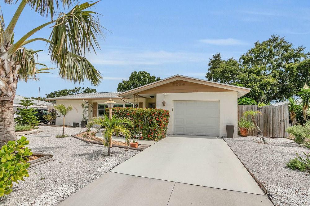 6012 1st Avenue W  Bradenton FL 34209 photo