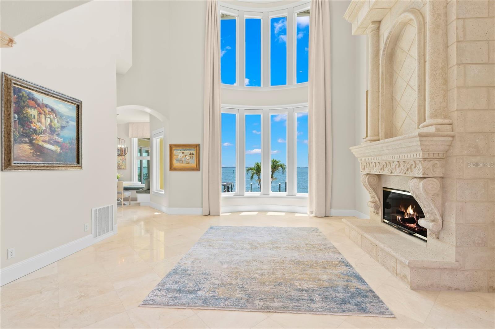 Property Photo: 611 1st Avenue S FL 33715