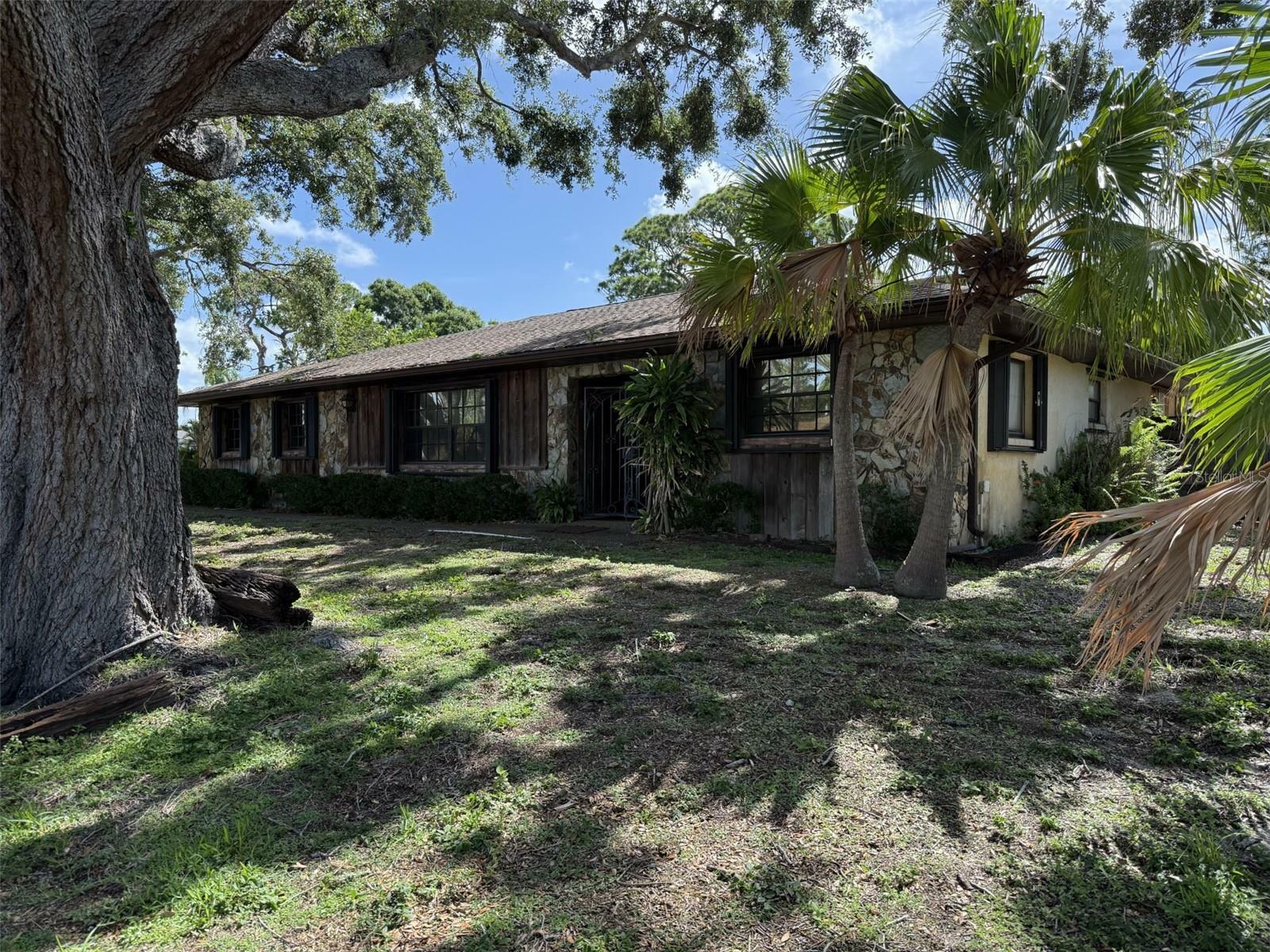 Property Photo:  211 55th Street NW  FL 34209 
