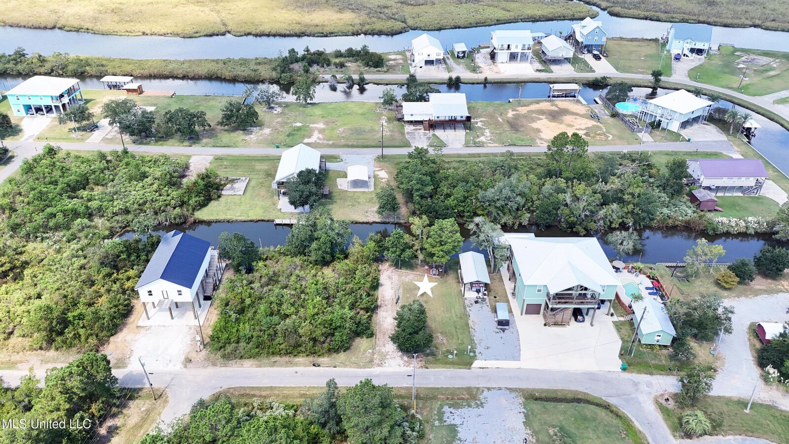 Property Photo:  843 Larkspur Lane  MS 39520 