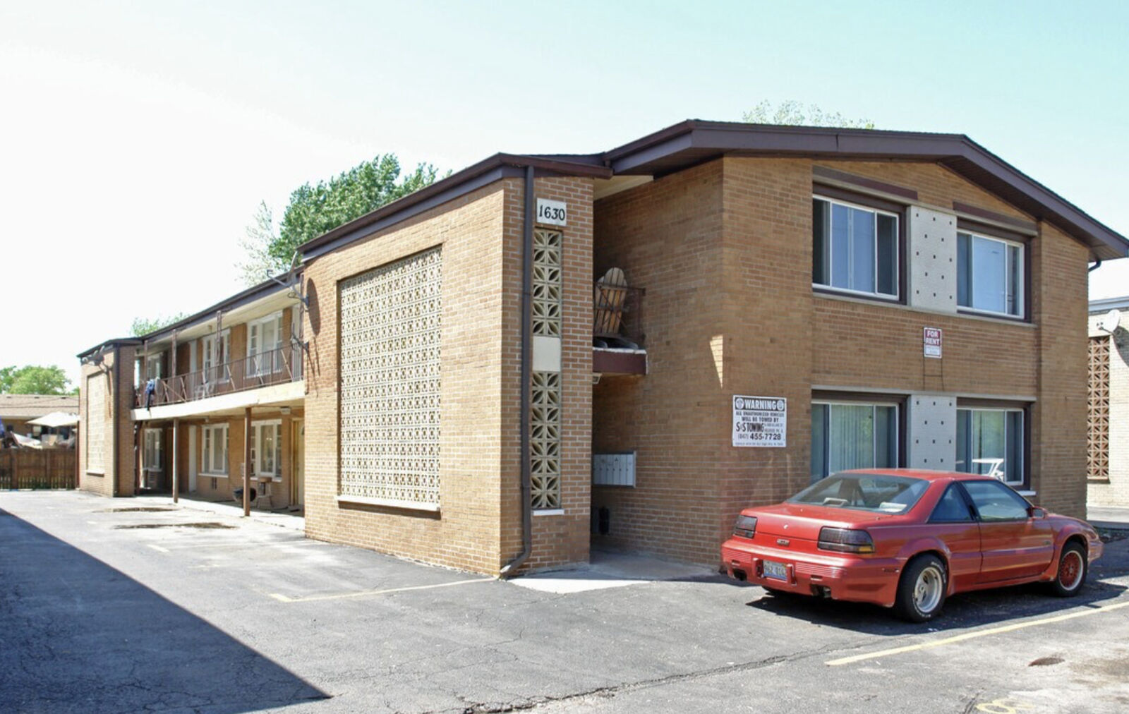 Property Photo:  1630 N 1st Avenue 5  IL 60160 