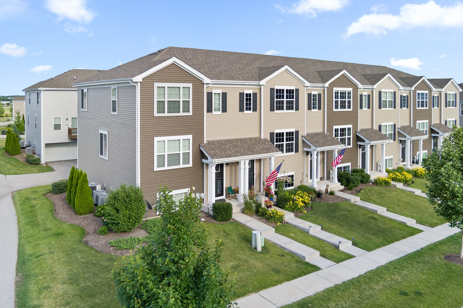 Property Photo:  2493 Alison Avenue  IL 60140 