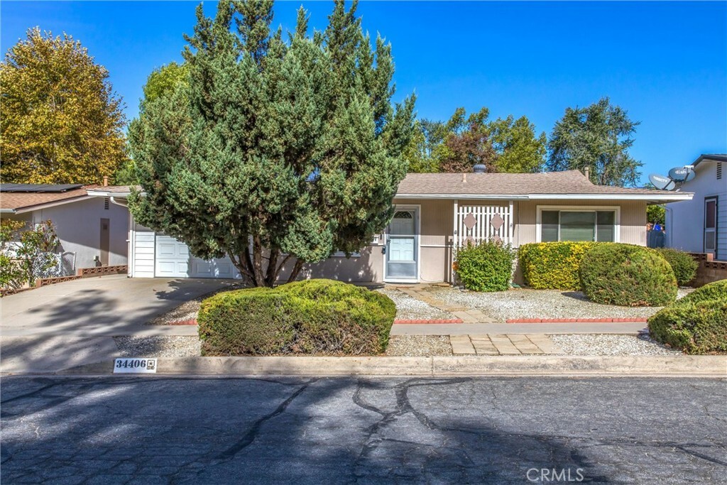 Property Photo: 34406 Cedar Avenue CA 92399