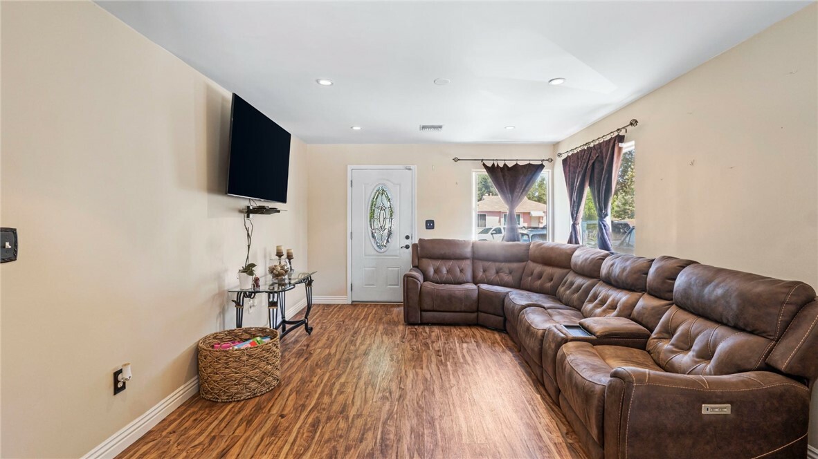 Property Photo: 14658 Maclay Street CA 91345