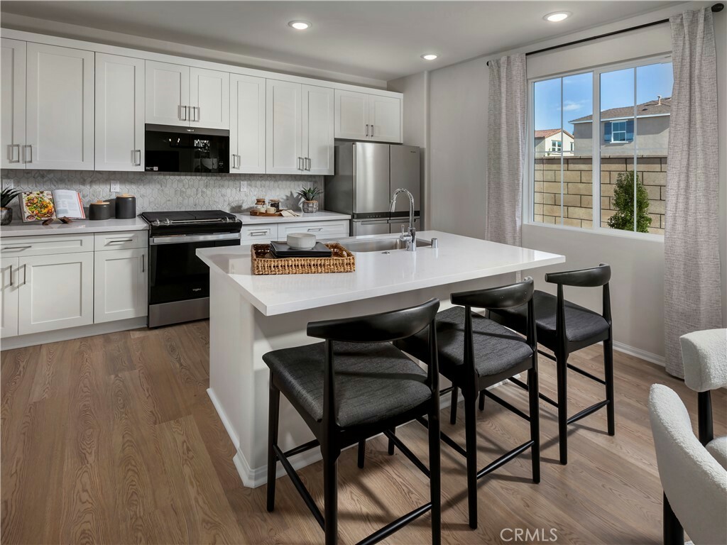 Property Photo: 28558 Via Navarra CA 92591