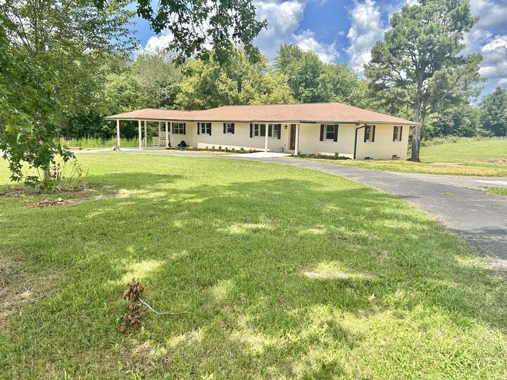 Property Photo: 3786 Gnat Hill Rd TN 37355
