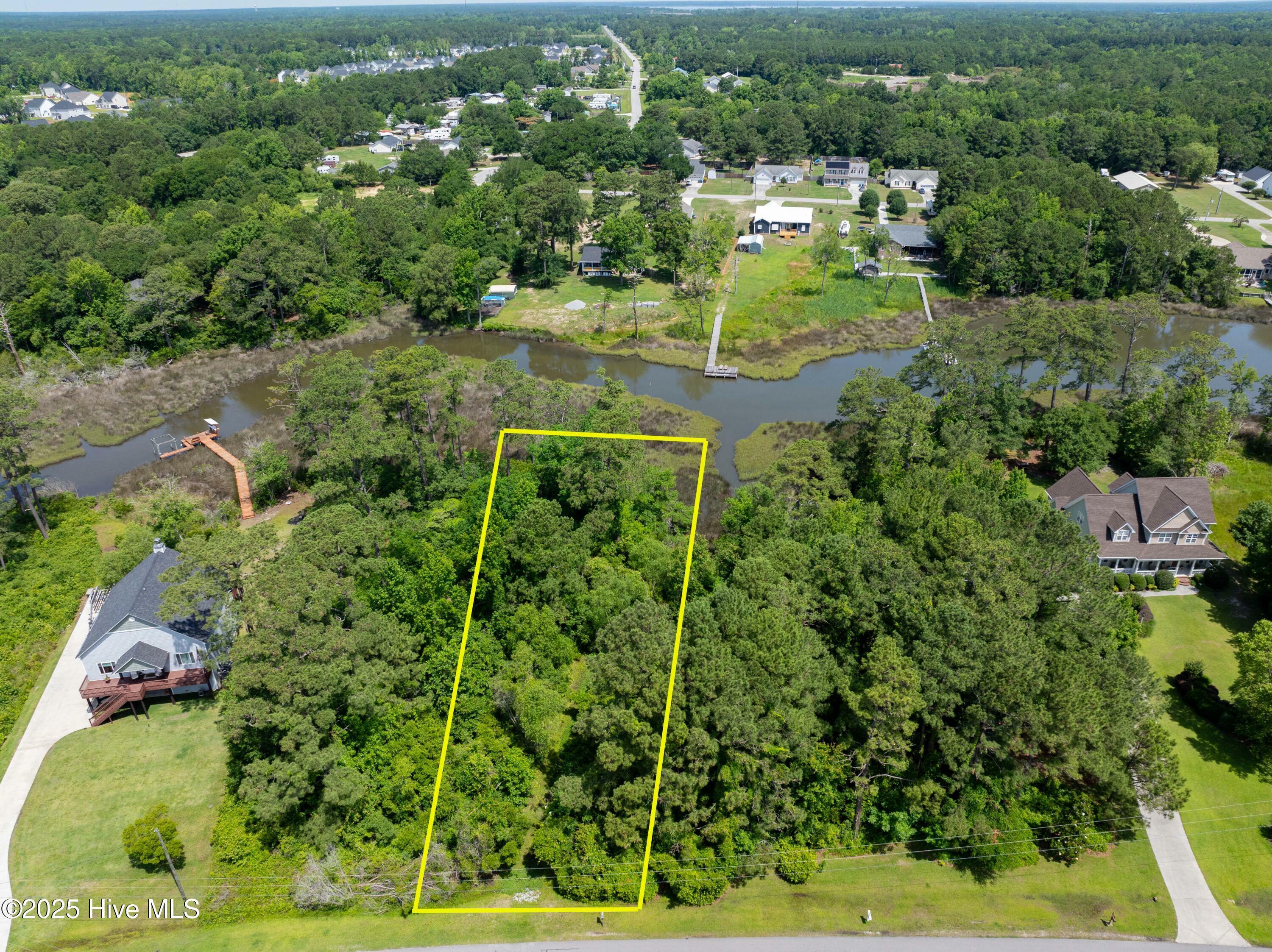 Property Photo: 331 Chadwick Shores Drive NC 28460