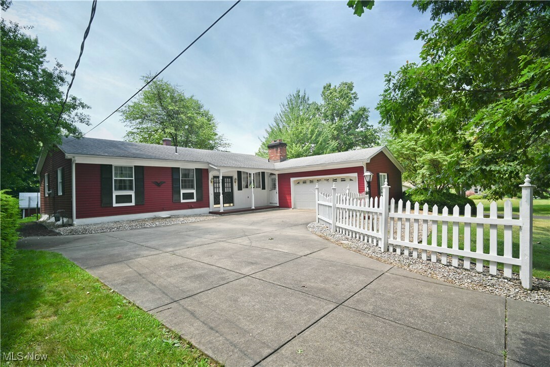 Property Photo: 5735 Herbert Road OH 44406