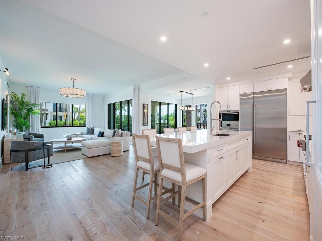 Property Photo:  1130 3rd Ave S 109  FL 34102 