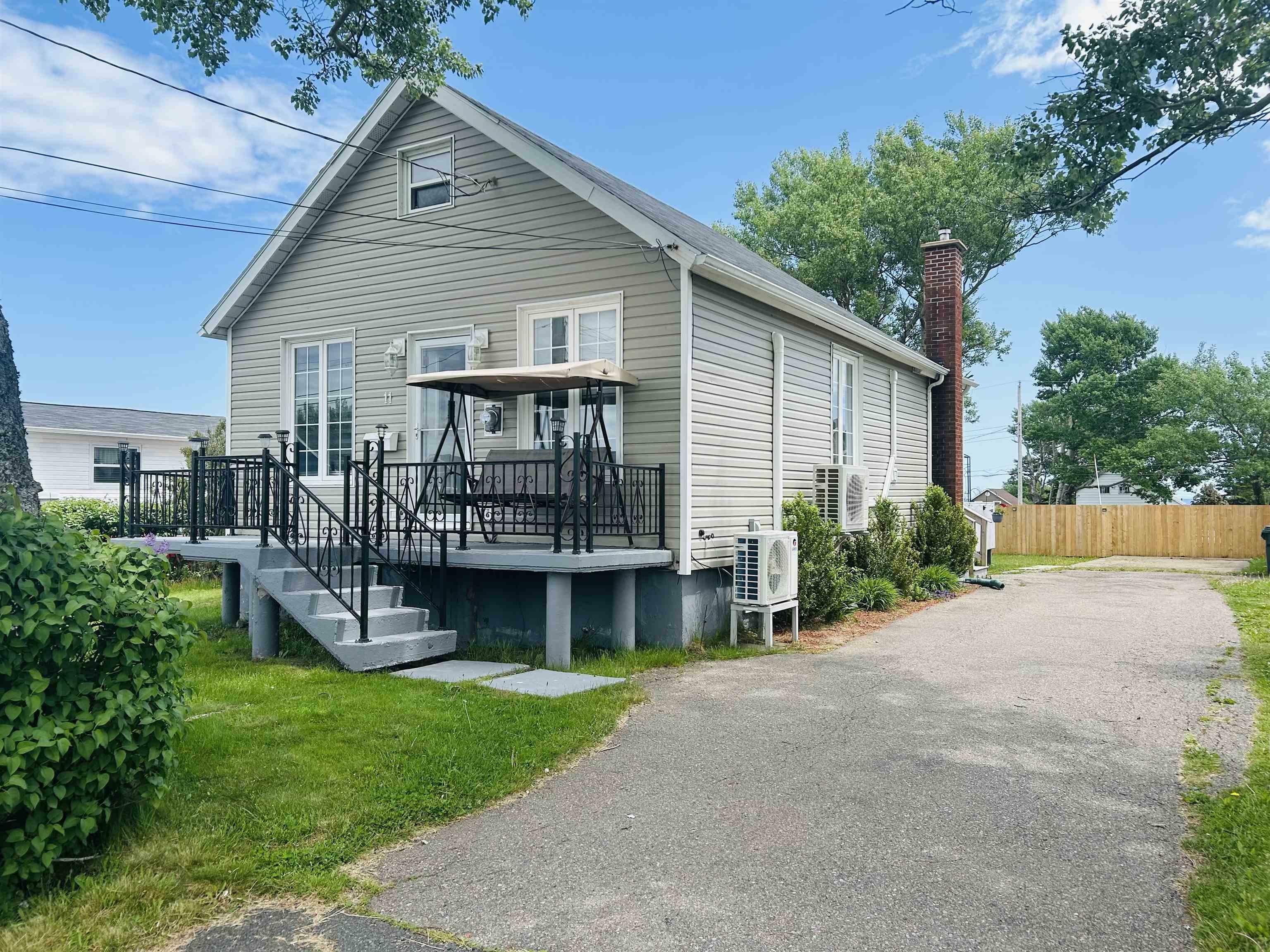 11/13 Gordon Street  Glace Bay NS B1A 3Z1 photo