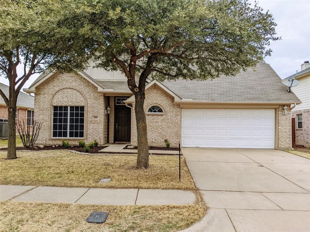 Property Photo: 408 Silver Mine Drive TX 76247
